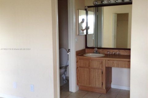 Copropriété à vendre à Coral Springs, Floride: 2 chambres, 71.35 m2 № 1860496 - photo 8