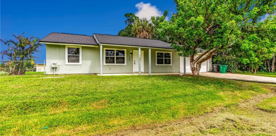 Villa ou maison à PORT ST LUCIE à Saint Lucie, Floride 3 chambres, 139.35 m2 № 2400188