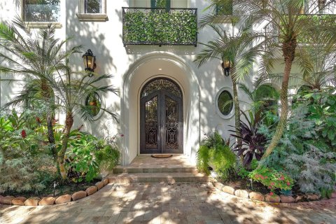 House in Boca Raton, Florida 5 bedrooms, 566.61 sq.m. № 2076706