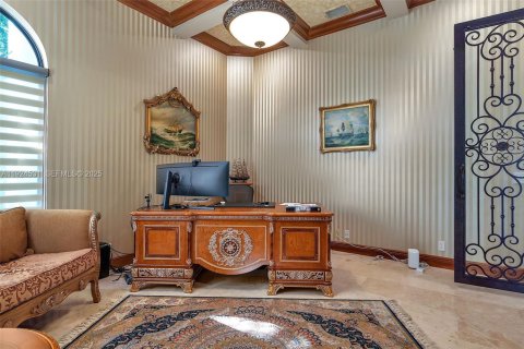 House in Boca Raton, Florida 5 bedrooms, 566.61 sq.m. № 2076706 - photo 16