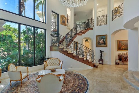 House in Boca Raton, Florida 5 bedrooms, 566.61 sq.m. № 2076706 - photo 6