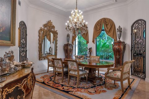 House in Boca Raton, Florida 5 bedrooms, 566.61 sq.m. № 2076706 - photo 9