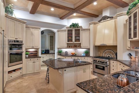 House in Boca Raton, Florida 5 bedrooms, 566.61 sq.m. № 2076706 - photo 11