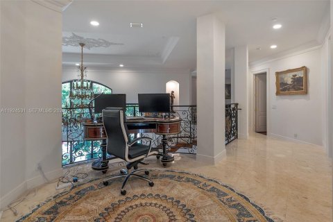 House in Boca Raton, Florida 5 bedrooms, 566.61 sq.m. № 2076706 - photo 22