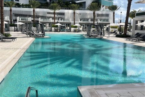 Condo in Miami, Florida, 2 bedrooms  № 1888950 - photo 18