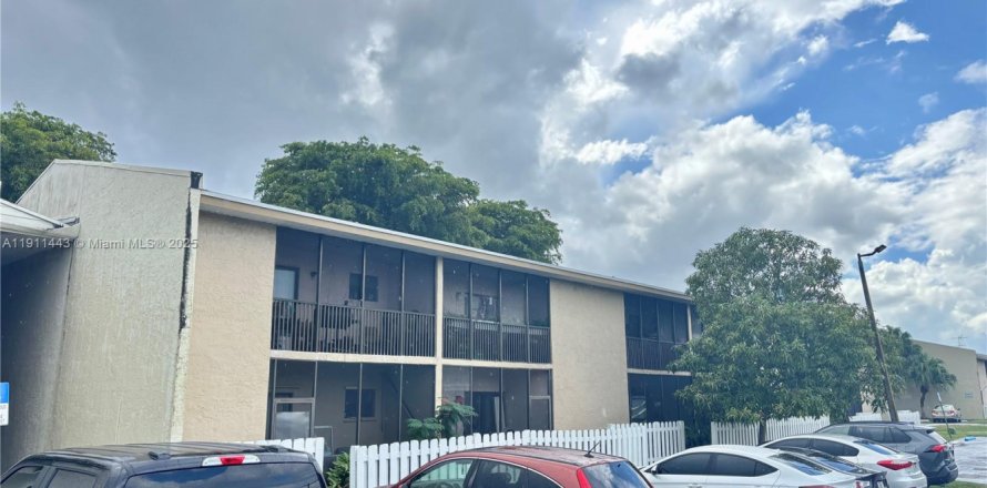 Condo in Cutler Bay, Florida, 2 bedrooms  № 1967515
