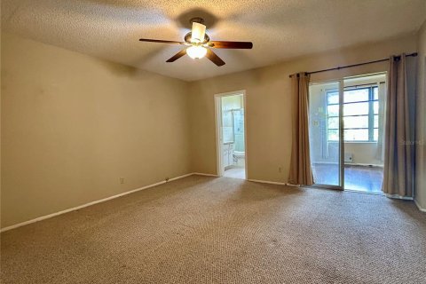 Condo in Clearwater, Florida, 2 bedrooms  № 1913212 - photo 17