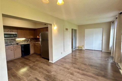 Condo in Clearwater, Florida, 2 bedrooms  № 1913212 - photo 12
