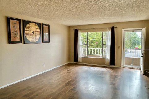 Condo in Clearwater, Florida, 2 bedrooms  № 1913212 - photo 6