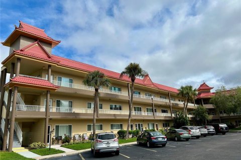 Condo in Clearwater, Florida, 2 bedrooms  № 1913212 - photo 1