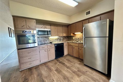 Condo in Clearwater, Florida, 2 bedrooms  № 1913212 - photo 8