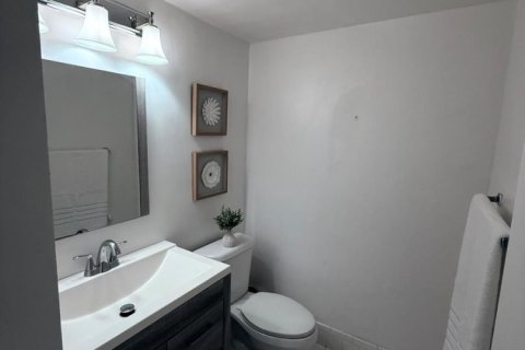 Condo in Pembroke Pines, Florida, 1 bedroom  № 2084075 - photo 14