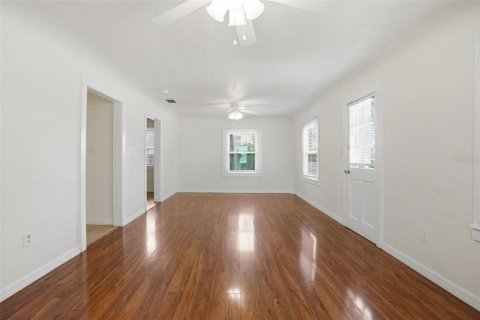 Villa ou maison à louer à Clearwater, Floride: 3 chambres, 95.32 m2 № 2106697 - photo 8