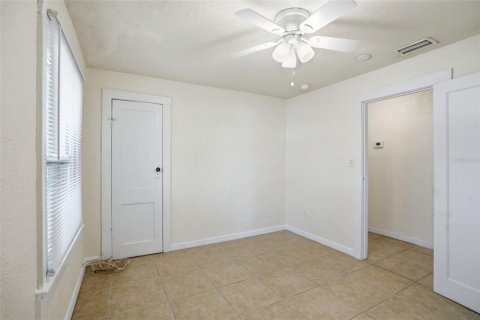 Villa ou maison à louer à Clearwater, Floride: 3 chambres, 95.32 m2 № 2106697 - photo 11