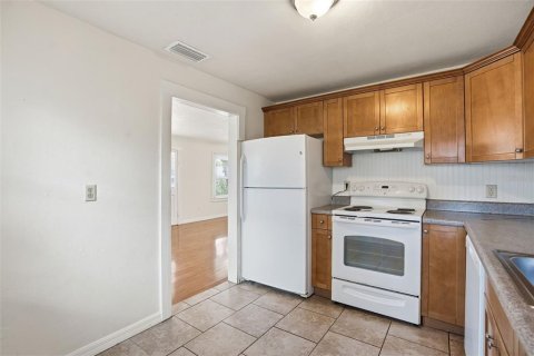 Villa ou maison à louer à Clearwater, Floride: 3 chambres, 95.32 m2 № 2106697 - photo 6