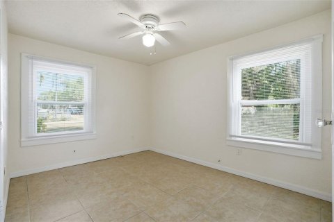 Villa ou maison à louer à Clearwater, Floride: 3 chambres, 95.32 m2 № 2106697 - photo 14
