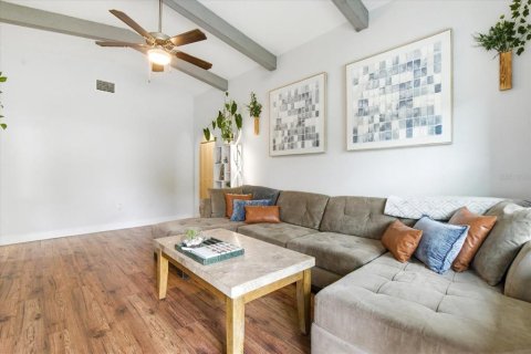Villa ou maison à vendre à Tampa, Floride: 3 chambres, 117.8 m2 № 2093970 - photo 3