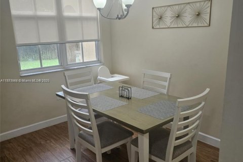 Copropriété à vendre à Aventura, Floride: 1 chambre, 69.68 m2 № 1980002 - photo 4