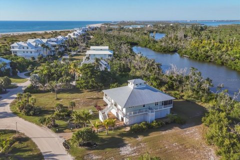 House in Placida, Florida 3 bedrooms, 191.75 sq.m. № 2099743 - photo 4