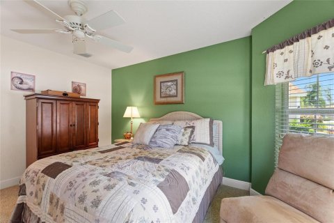 House in The Villages, Florida 3 bedrooms, 179.02 sq.m. № 1762285 - photo 25