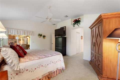 House in The Villages, Florida 3 bedrooms, 179.02 sq.m. № 1762285 - photo 20