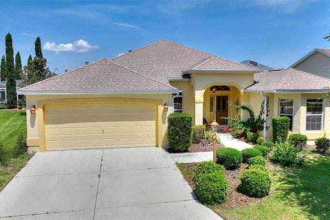 House in The Villages, Florida 3 bedrooms, 179.02 sq.m. № 1762285 - photo 1