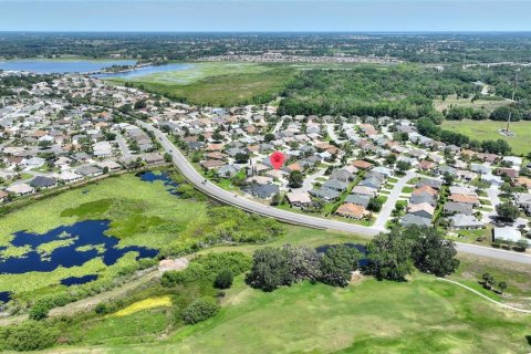 House in The Villages, Florida 3 bedrooms, 179.02 sq.m. № 1762285 - photo 2