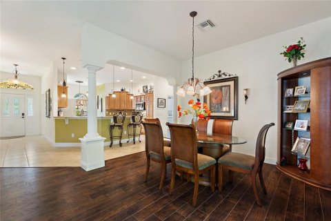House in The Villages, Florida 3 bedrooms, 179.02 sq.m. № 1762285 - photo 17