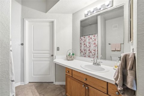 Condo in Tampa, Florida, 1 bedroom  № 2230653 - photo 11