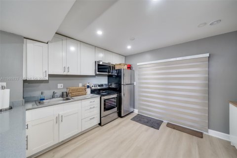 Condominio en venta en Miami, Florida, 2 dormitorios, 76.92 m2 № 2044948 - foto 10