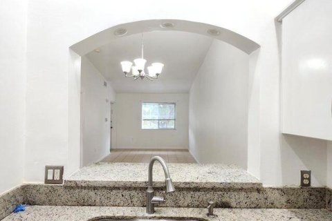 Copropriété à louer à West Palm Beach, Floride: 2 chambres, 82.5 m2 № 2249173 - photo 10