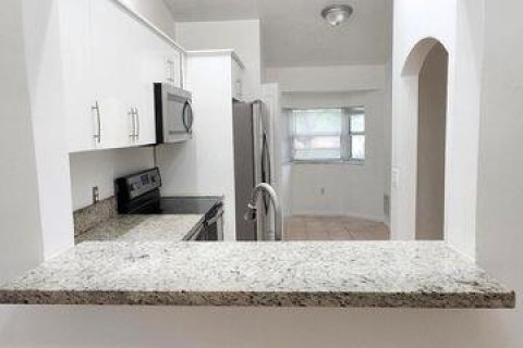 Copropriété à louer à West Palm Beach, Floride: 2 chambres, 82.5 m2 № 2249173 - photo 8