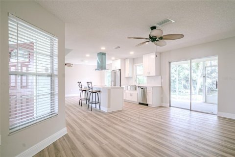 Villa ou maison à vendre à Bradenton, Floride: 2 chambres, 128.58 m2 № 1563280 - photo 17