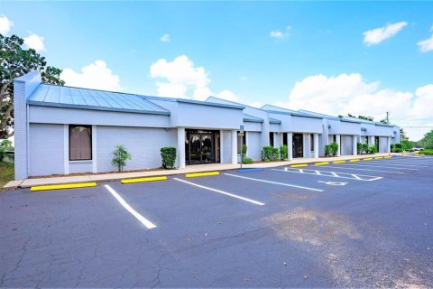 Propiedad comercial en alquiler en Zephyrhills, Florida, 230.68 m2 № 1109512 - foto 13