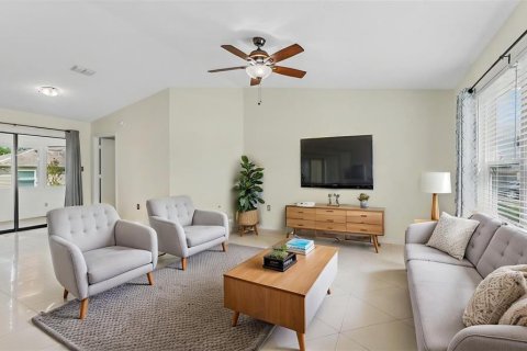 Villa ou maison à vendre à Lakeland, Floride: 2 chambres, 94.85 m2 № 2389355 - photo 3
