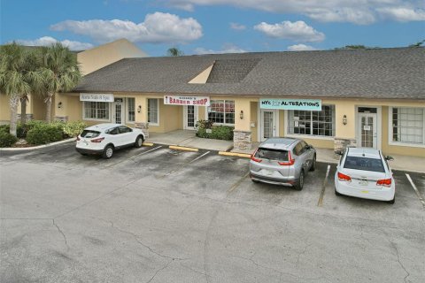 Commercial property in Lakeland, Florida 78.97 sq.m. № 1800623 - photo 24