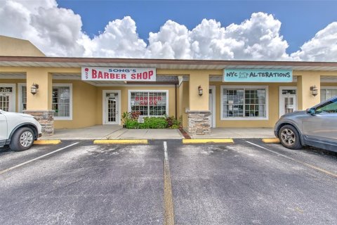 Commercial property in Lakeland, Florida 78.97 sq.m. № 1800623 - photo 2