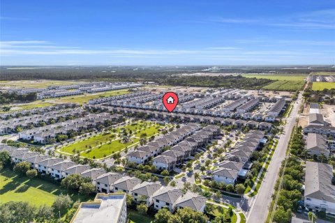 House in AURORA in Florida City, Florida 5 bedrooms, 176.7 sq.m. № 1953322 - photo 29