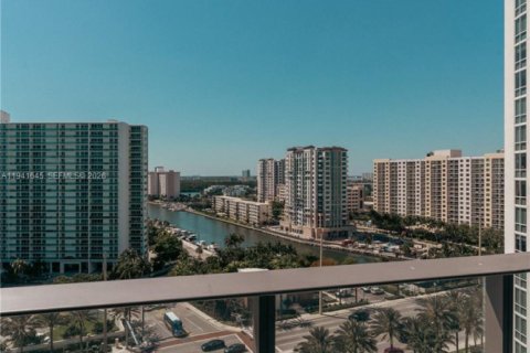 Снять в аренду кондоминиум в Санни-Айлс-Бич, Флорида 3 спальни, 229.93м2, № 1999676 - фото 20