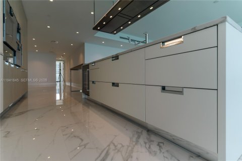 Снять в аренду кондоминиум в Санни-Айлс-Бич, Флорида 3 спальни, 229.93м2, № 1999676 - фото 8