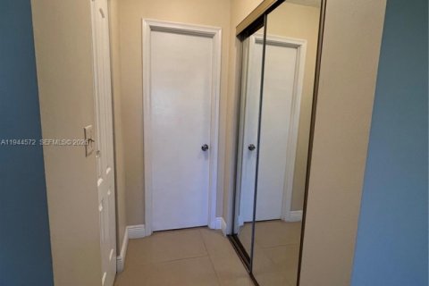 Copropriété à louer à Miami, Floride: 1 chambre, 66.15 m2 № 2001268 - photo 10