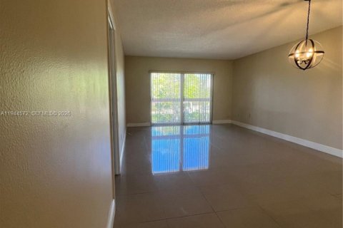 Copropriété à louer à Miami, Floride: 1 chambre, 66.15 m2 № 2001268 - photo 9
