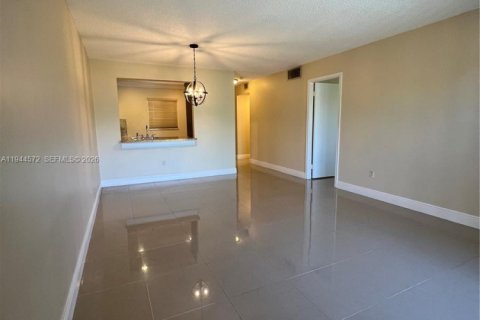 Copropriété à louer à Miami, Floride: 1 chambre, 66.15 m2 № 2001268 - photo 7