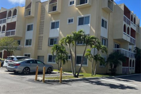 Copropriété à louer à Miami, Floride: 1 chambre, 66.15 m2 № 2001268 - photo 25
