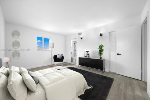 Condo in Lake Worth, Florida, 2 bedrooms  № 1849145 - photo 5
