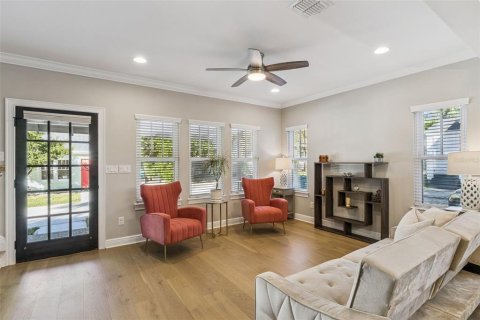 Casa en venta en Orlando, Florida, 3 dormitorios, 190.36 m2 № 2144900 - foto 7
