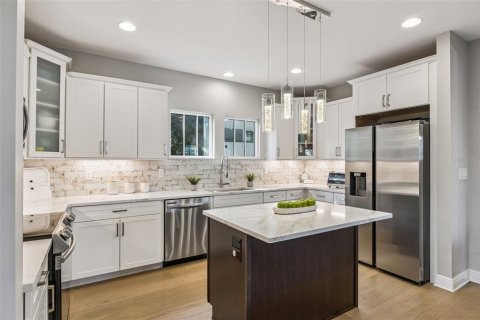 Casa en venta en Orlando, Florida, 3 dormitorios, 190.36 m2 № 2144900 - foto 11