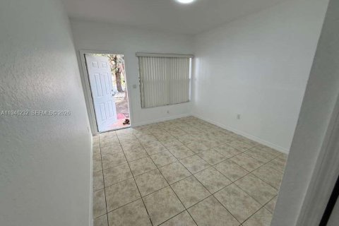 Touwnhouse à vendre à Florida City, Floride: 3 chambres, 141.86 m2 № 2152897 - photo 6