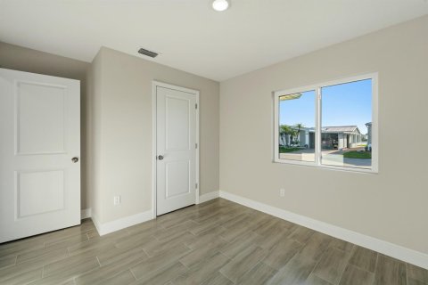 House in Okeechobee, Florida 2 bedrooms, 106.65 sq.m. № 2082013 - photo 24
