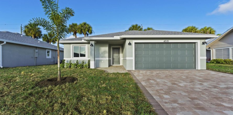 House in Okeechobee, Florida 2 bedrooms, 106.65 sq.m. № 2082013